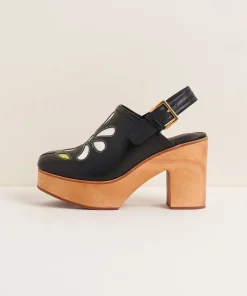 Hot Bonnie In Black Floral Women Clogs