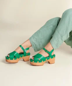 New Dermot In Kite Stud Women Clogs