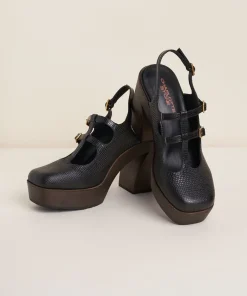 Gael In Black Women Platforms