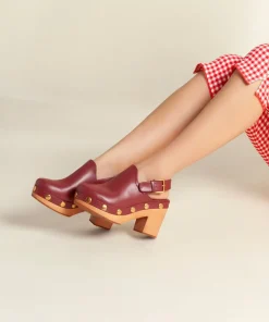 Discount Hari In Merlot Stud Women Heels