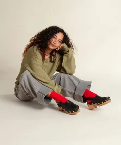 Jona In Black Flower Women Clogs