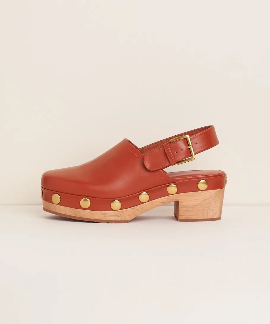 Jona In Sienna Stud Women Clogs