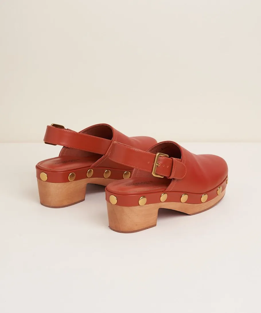 Jona In Sienna Stud Women Clogs